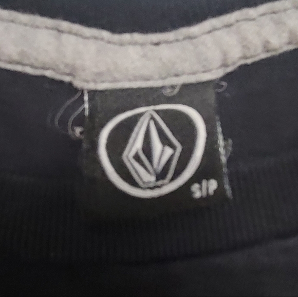 Volcom Black T-Shirt - Picture 5 of 6